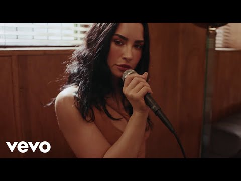 Demi Lovato – Let You Go (Live Performance) | Powerful Vocals